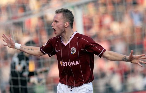 Tohle je Sparta! Kadlec vstřelil gól. | Foto: Tomáš Adamec