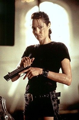 Angelina Jolie ve filmu Lara Croft - Tomb Raider: Kolébka života (2003). | Foto: Aktuálně.cz
