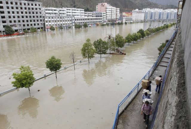 Velká voda postihla také Tibetskou autonomní oblast na západě Číny. | Foto: Reuters