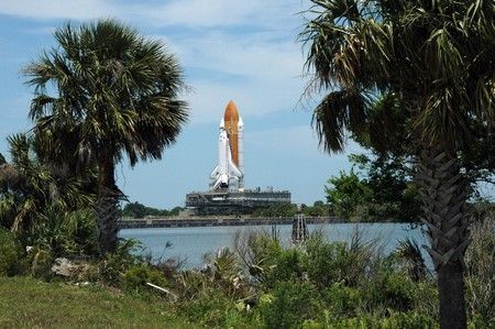 Start raketoplánu mohou pozorovat také návštěvníci Kennedyho centra a okolí | Foto: Reuters