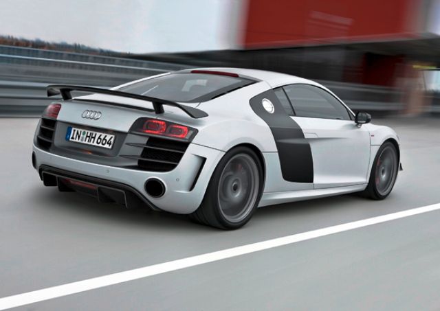 Extrémně rychlé je díky posílení motoru a také snížení hmotnosti nové Audi R8 GT. | Foto: Audi