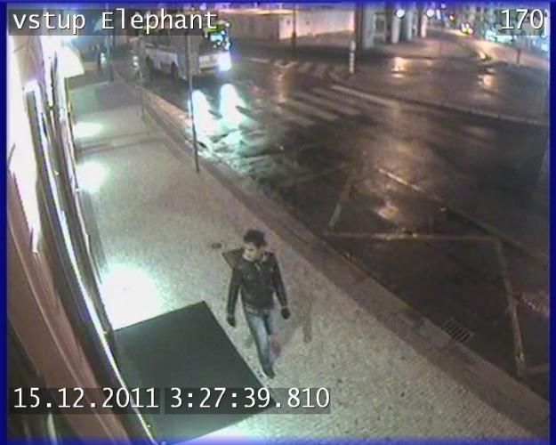 Útočníka zachytily bezpečnostní kamery | Foto: Policie ČR