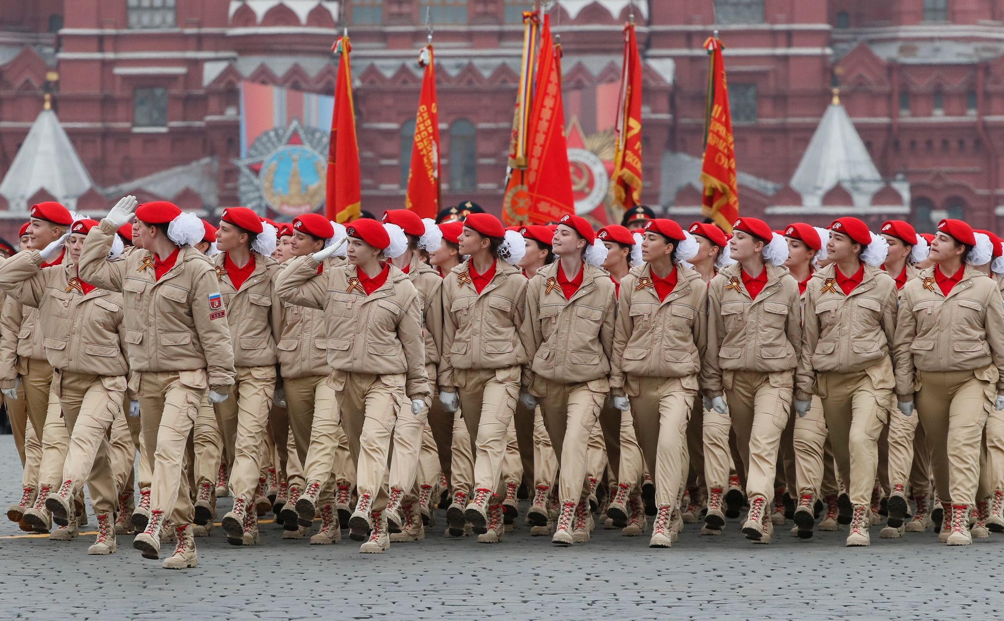 Солдаты на параде. Юнармия парад на красной площади. Юнармия на параде. Юнармия на параде 2020.