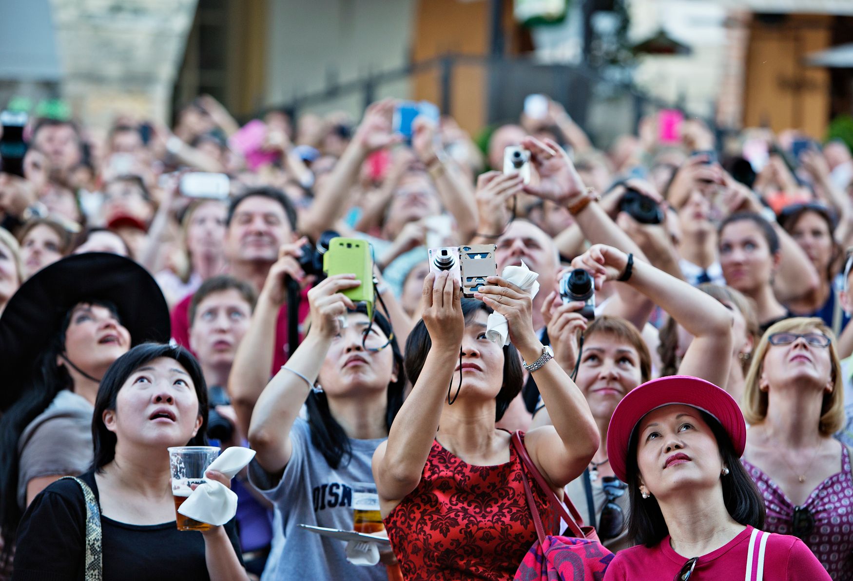 The Czechia has not resumed the issuance of visas to Chinese tourists.  Beijing warns against traveling to the Czech Republic