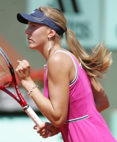 Nicole Vaidisova vítězí nad Američankou Venus Williamsovou ve čtvrtfinále French Open. | Foto: Reuters