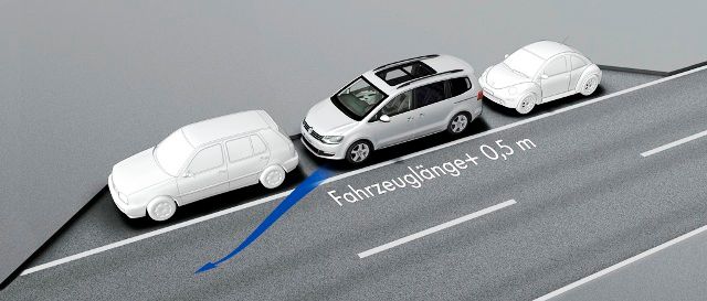 Stejně jako schopnost vozu samočinně vyjet ven z parkovacího stání | Foto: VW