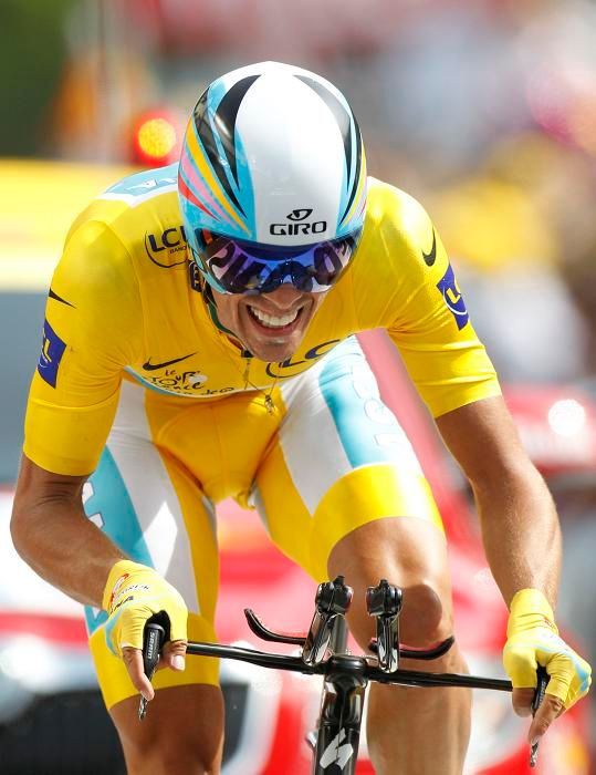 Alberto Contador ve finiši | Foto: Reuters