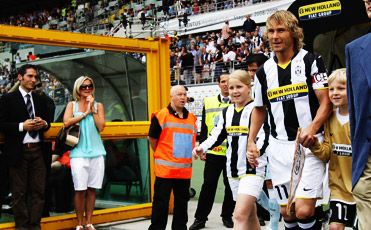 Pavel Nedvěd po posledním zápase kariéry proti Laziu Řím. | Foto: Václav Rojík, Juventus Turín