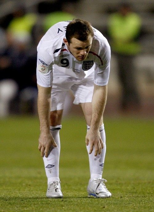 Anglický útočník Wayne Rooney v kvalifikačním zápase o EURO 2008 proti Andoře. | Foto: Reuters