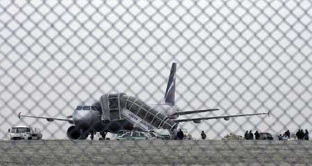 To je ono: A320 ruské skupiny Aeroflot na pražské Ruzyni. | Foto: Reuters