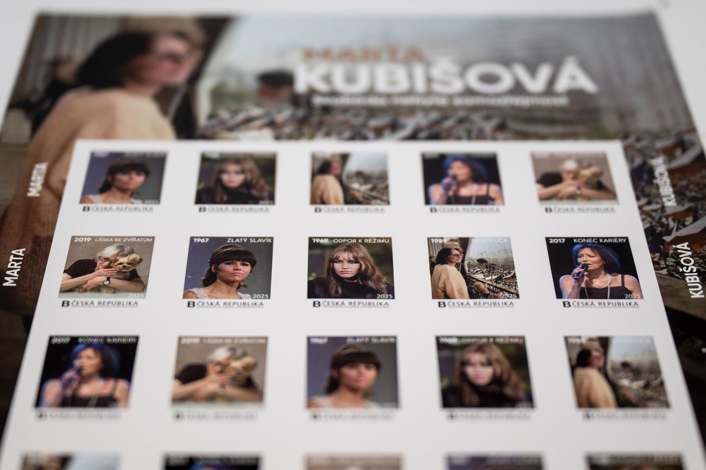 Pošta vydala známky s Martou Kubišovou. Byly dopředu vyprodané