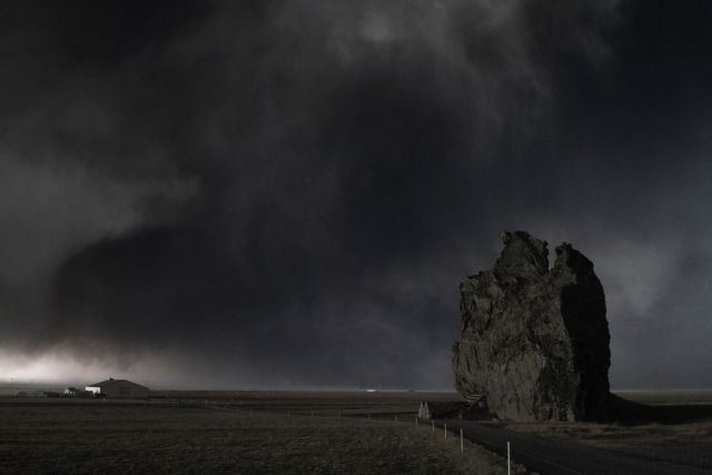 Island po erupci sopky. Je noc, či den? | Foto: Reuters