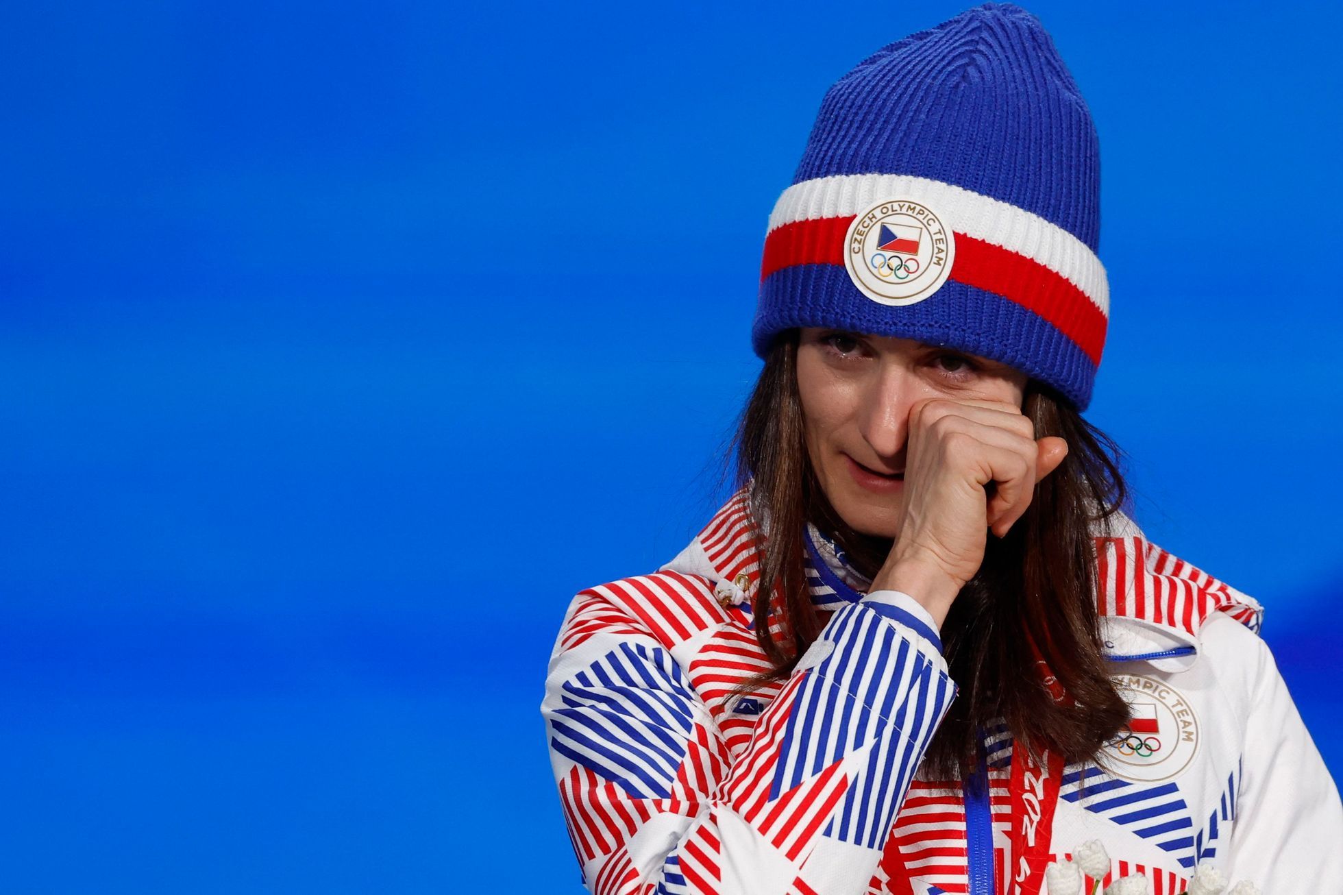 This medal is the most beautiful, Sáblíková claimed.  She had a beer to celebrate the bronze