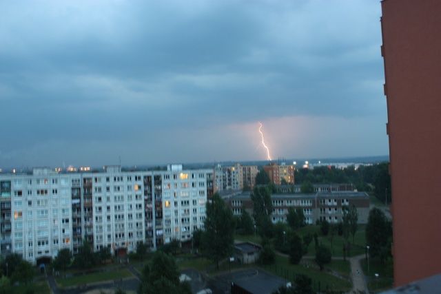 Záběr z večerní bouřky nad Ostravou | Foto: čtenář Vavrušák