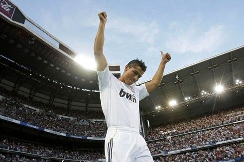 Cristiano Ronaldo je nejdražším hráčem v historii fotbalu | Foto: Sport