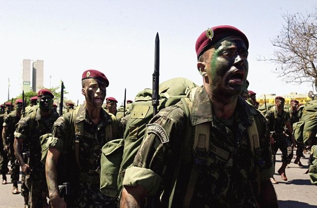 Speciální jednotky brazilské armády. | Foto: Victor Soares/Agęncia Brasil