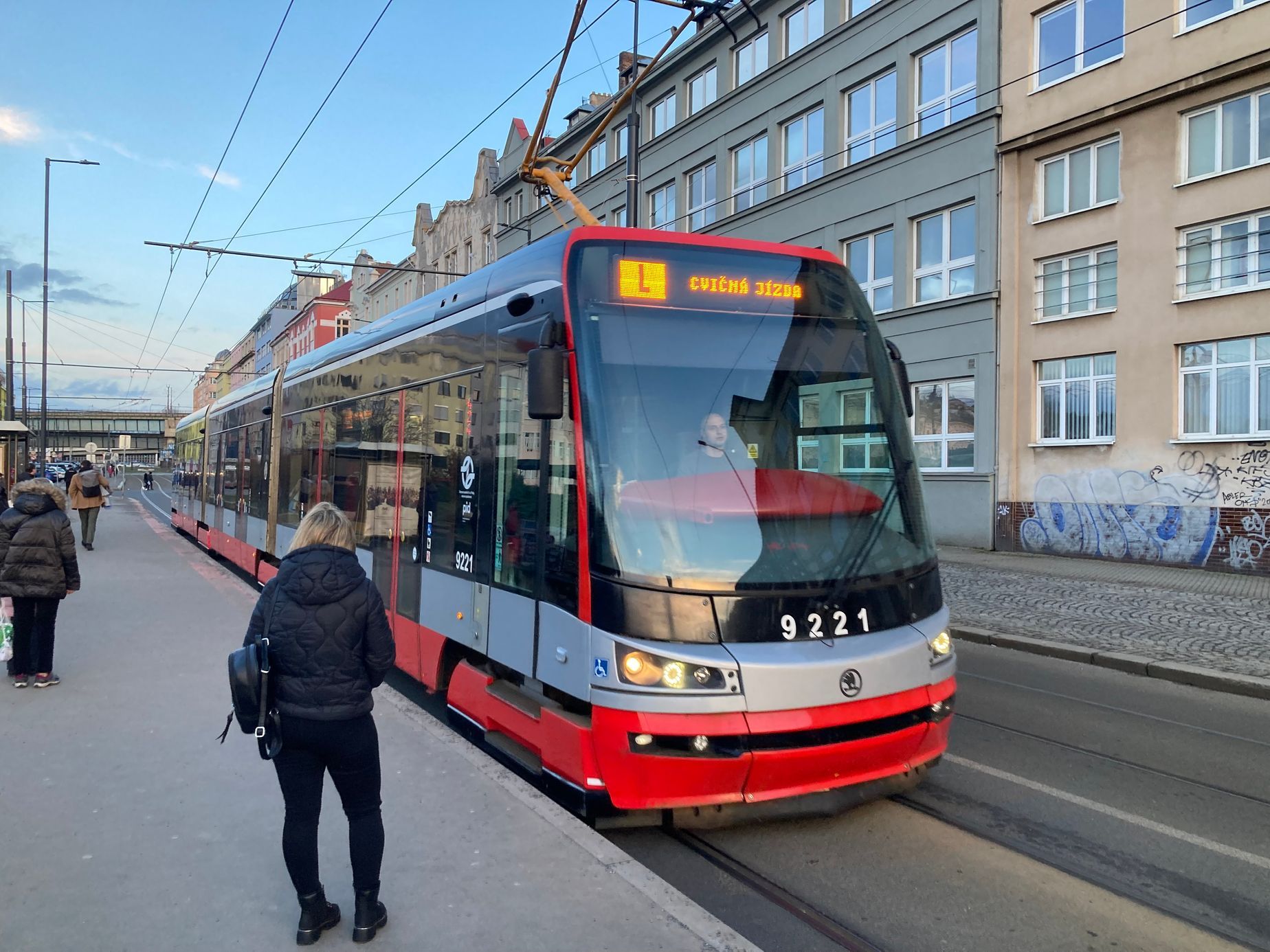 Pozor, během svátku nejede část metra. Výpadek nahrazují tramvaje