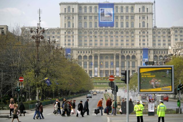 Místo konání summitu. Bývalý Palác lidu, který nechal postavit komunistický diktátor Nicolae Ceaušesku. | Foto: Reuters