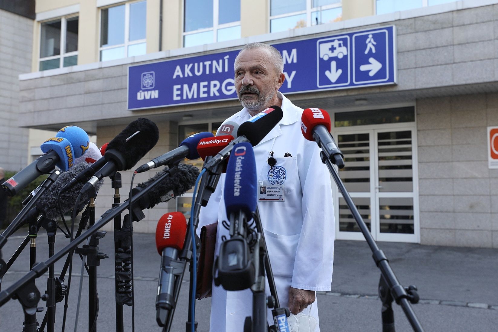 Miloš Zeman kann mehrere Wochen im Krankenhaus bleiben.  Arzt weigert sich, Diagnose zu veröffentlichen