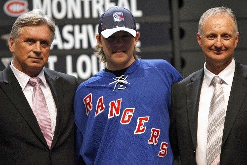 Spokojený Alexej Čerepanov po draftu NHL, ve kterém si ho vybrali newyorští Rangers. | Foto: Reuters