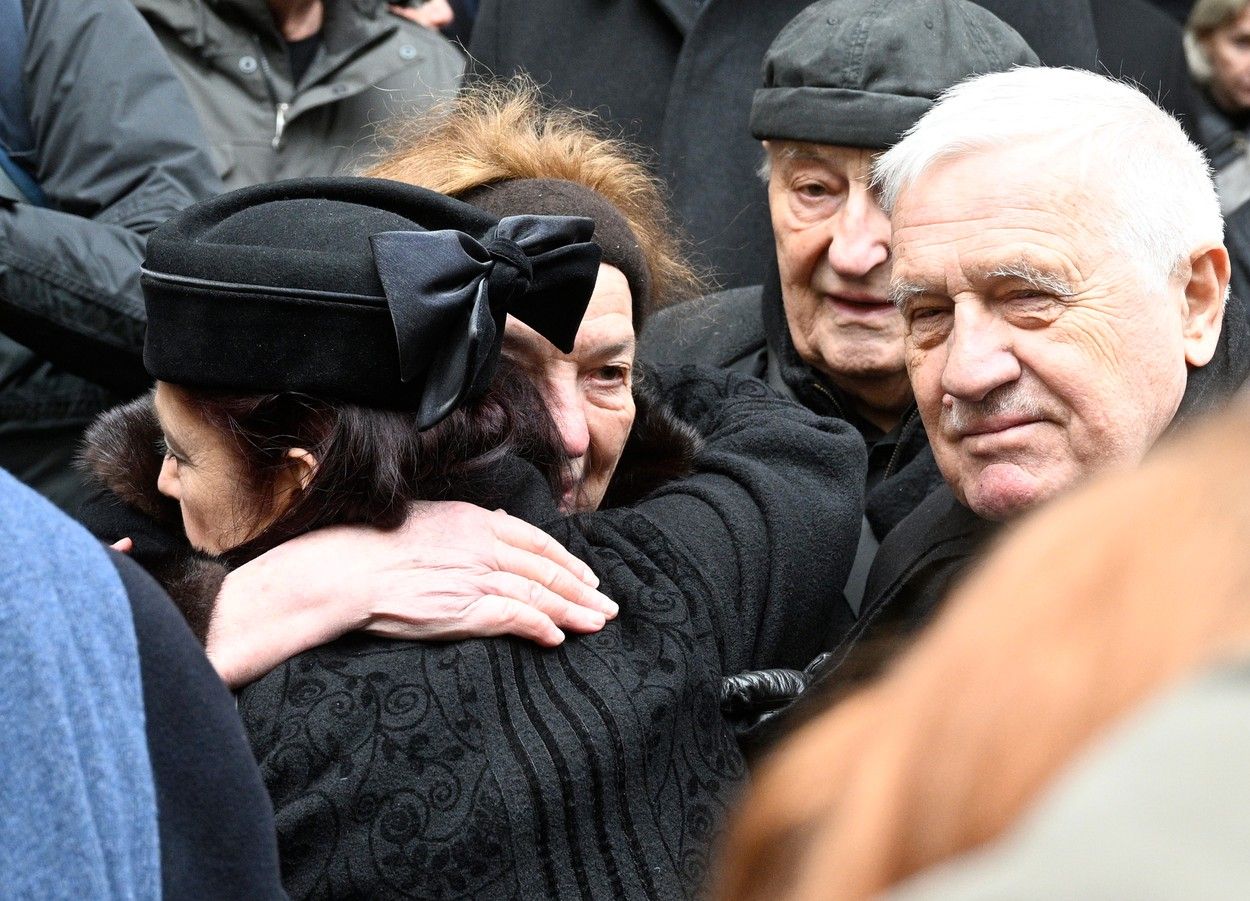 The relatives said their last goodbyes to the director Jakubisko, Klaus also spoke in the cathedral