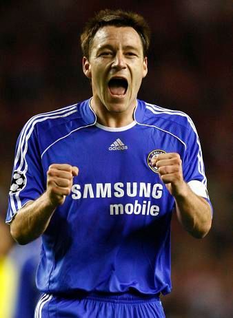 John Terry se raduje z remízy Chelsea | Foto: Reuters