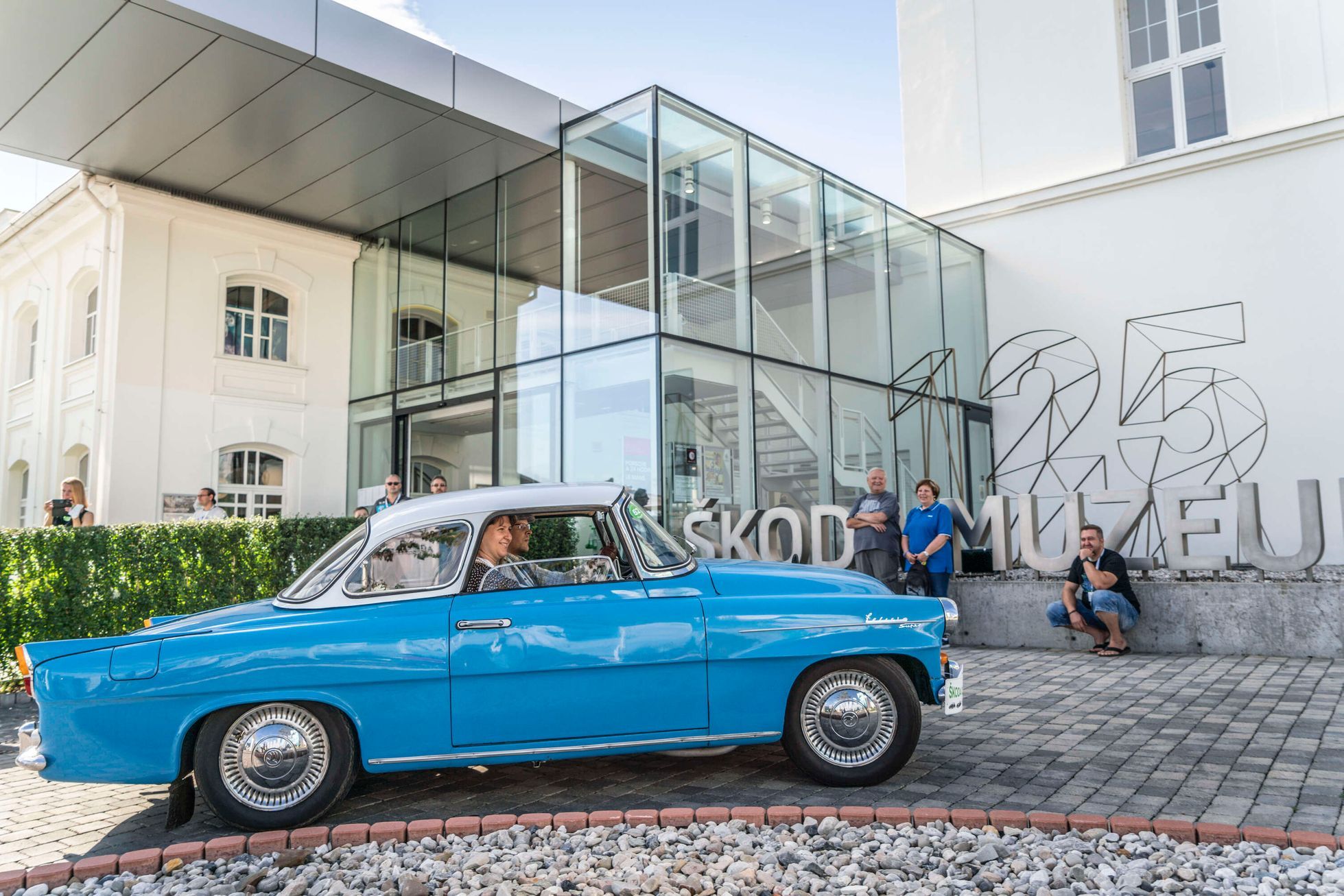 Soutěž o nejpřesnějšího škodováka. Automobilového závodu se zúčastnil i ...