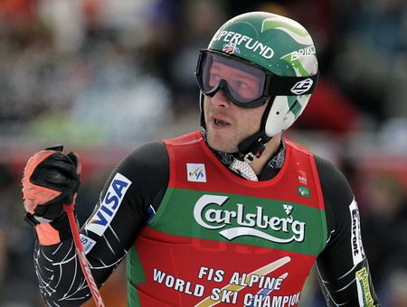 Zklamaný Bode Miller z USA v cíli sjezdu na MS v Aare. | Foto: Reuters