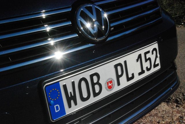 Testovací auta přivezli do Barcelony z hlavního města automobilů v Německa, z Wolfsburgu | Foto: Radek Pecák