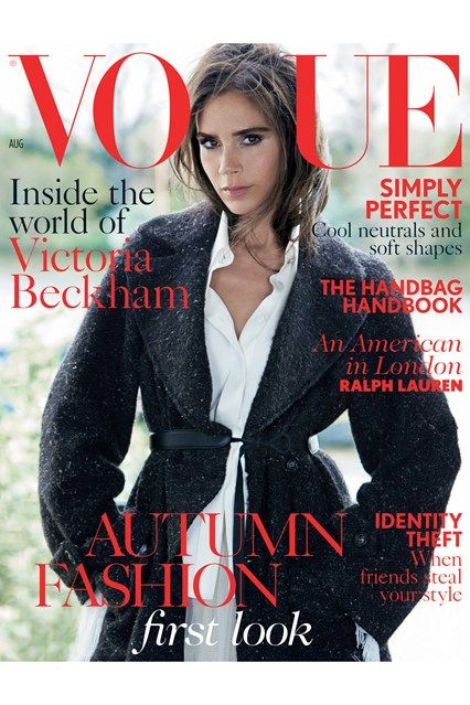 ... nebo Victoria Beckham (srpen 2014), která se ukázala být zdatnou módní návrhářkou. Zde na fotce Patricka Demarcheliera. | Foto: Vogue