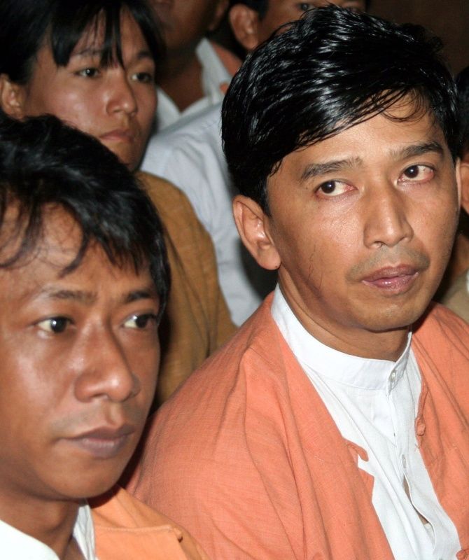 Barmský disident Htay Kywe (vpravou) | Foto: Reuters