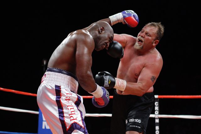 Evander Holyfield vs Francois Botha | Foto: Reuters