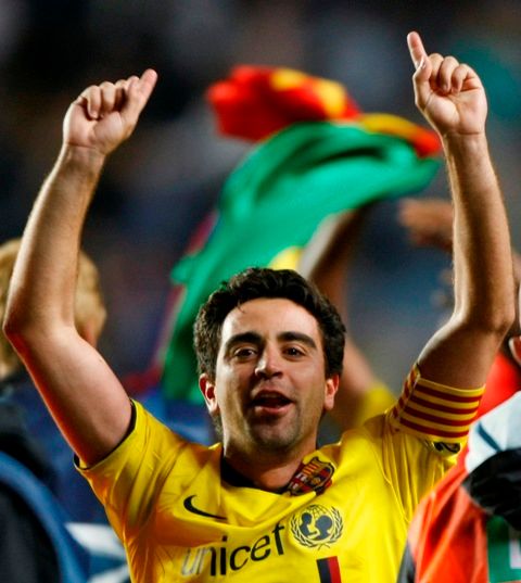 Xavi slaví v dresu Barcelony. | Foto: Reuters