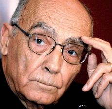 1998: José Saramago. V devadesátém osmém si na své přišlo i Portugalsko zásluhou Josého Saramaga, novináře i spisovatele, který před dvěma roky zemřel. Česky zatím vyšly tři jeho knihy, vedle katastrofické Slepoty naposledy Kain, v níž se pustil do převyprávění příběhu biblické postavy bratrovraha. | Foto: ldoreste.wordpress.com