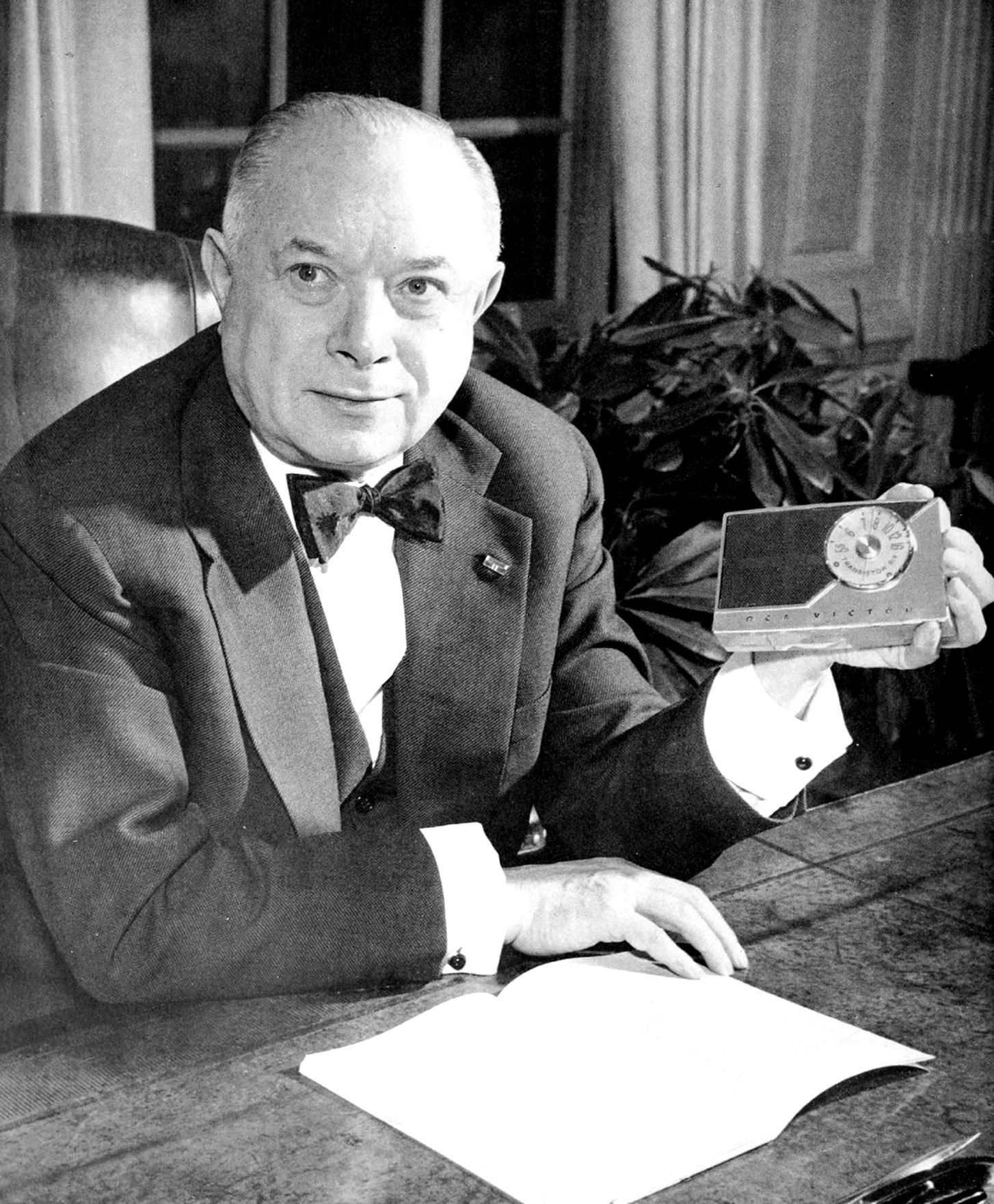 Sarnoff změnil USA i celý svět - vpustil do něj komerční televizi