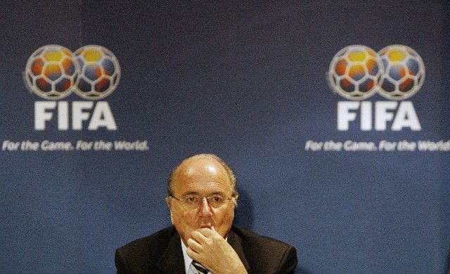 Prezident FIFA Sepp Blatter věří, že Irák o svou šanci na postup na MS kvůli rozhodnutí vlády nepřijde. | Foto: Reuters