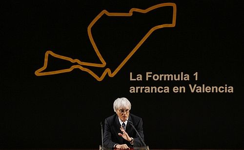 Boss formule 1 Bernie Ecclestone oznamuje zařazení velké ceny ve Valencii do kalendáře seriálu od roku 2008. | Foto: Reuters