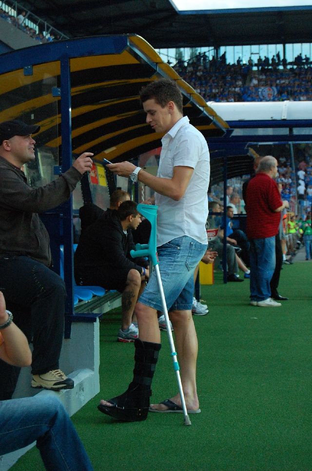 Ondřej Kušnír svému týmu pomoci nemohl, zranění nohy jej do hry hned tak nepustí. | Foto: Jakub Šafránek