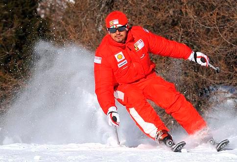 Felipe Massa na lyžích | Foto: Reuters