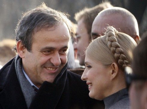 Prezident UEFA Michel Platini s Julii Tymošenkovou | Foto: Sport