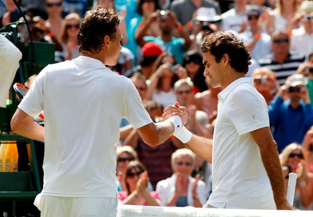 Tomáš Berdych a Roger Federer | Foto: Reuters