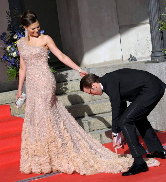 A to už je snímek z pátku, v předvečer obřadu. Pár čekal koncert ve stockholmské v Royal Concert Hall. | Foto: Reuters