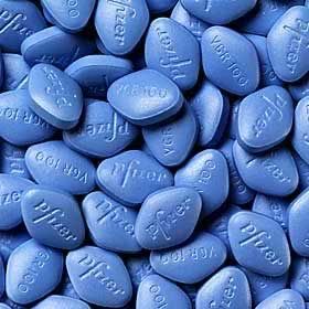 Viagra, tableta na předpis, se načerno nabízí po internetu. Ale nemusí být pravá. | Foto: Pfizer