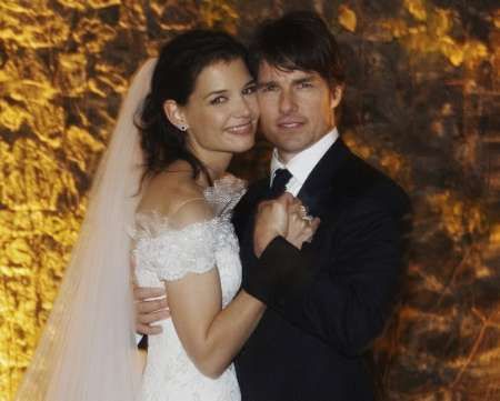 Katie Holmesová a Tom Cruise: Oficiální svatební fotografie. | Foto: Reuters