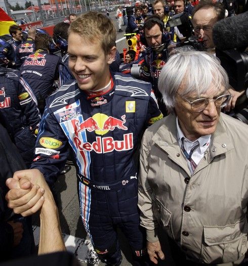 Sebastian Vettel s Berniem Ecclestonem | Foto: Sport