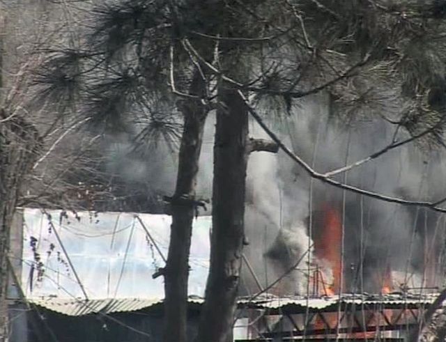 Napadený hotel v centru města. | Foto: Reuters