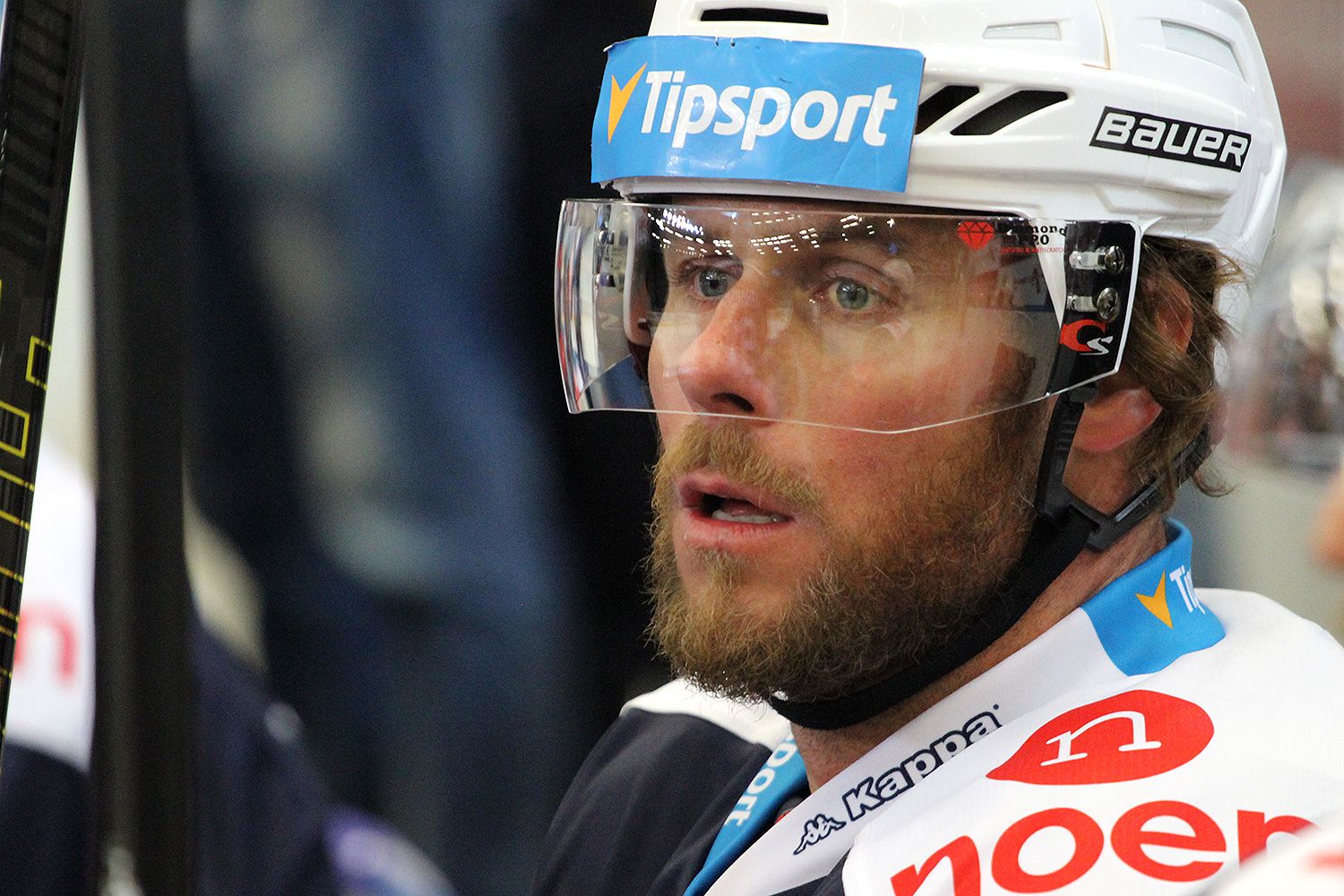 Clubs crackle on each other, it’s not hockey, it annoys Dud.  In Liberec, some players killed him