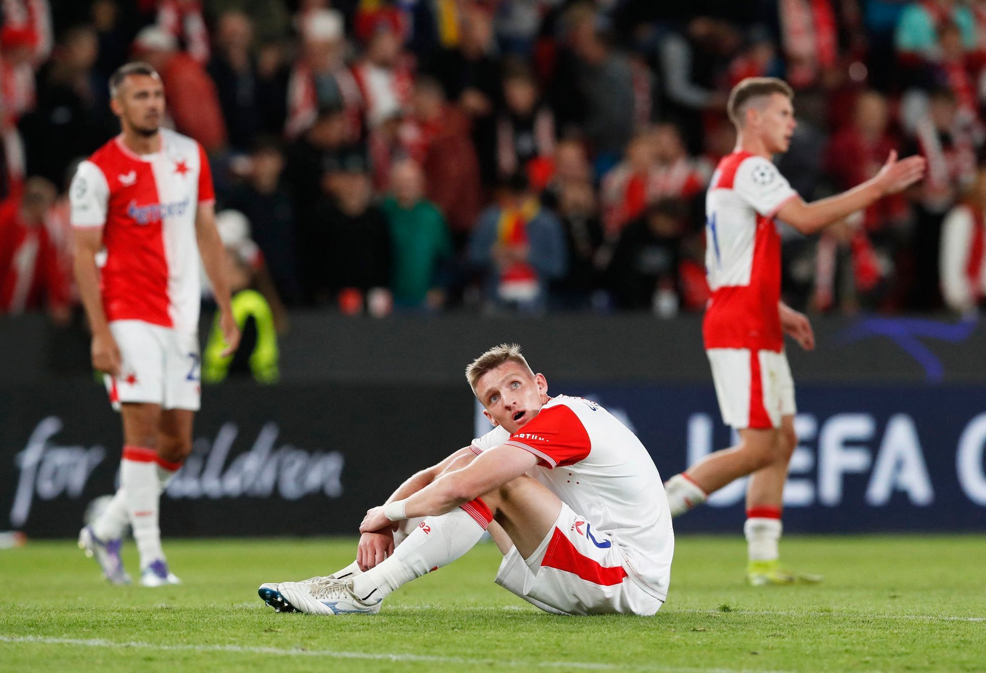 Mourinho ‘Stab’ Claim & Slavia Defence Concerns