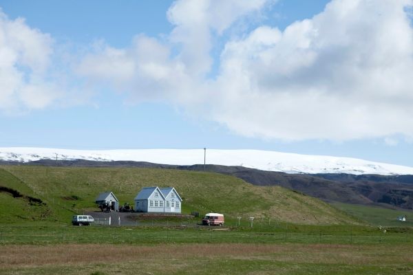 Katla vybuchuje jednou za sto let. Poslední výbuch se datuje do roku 1918, takže seismologové už s napětím čekají další aktivitu. | Foto: Reuters