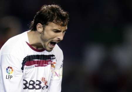 Antonio Puerta ještě na hřišti | Foto: Reuters